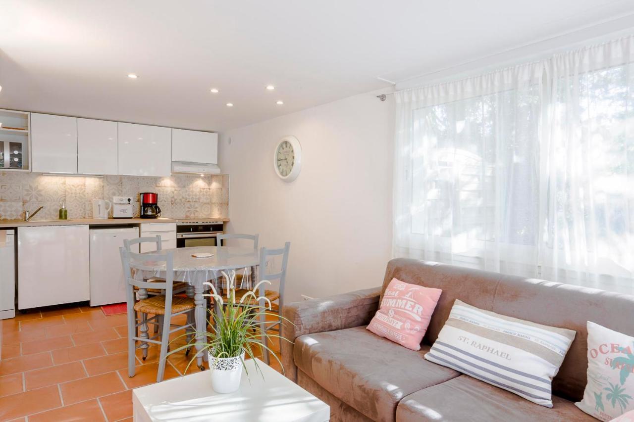 L'Olivier - Climatise Appartement 4 Pers Plus Bebe - 2 Pieces Proche Mer Saint-Raphael  Ngoại thất bức ảnh